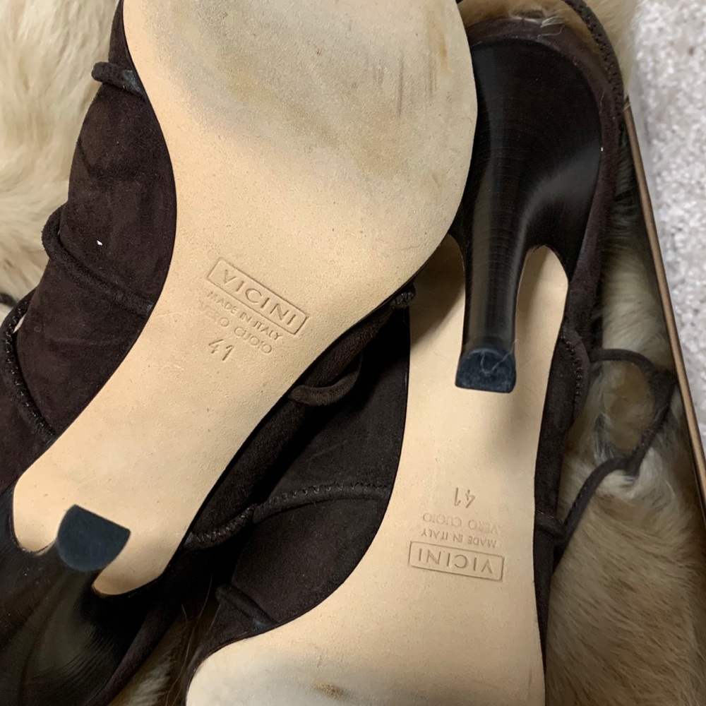 Boots - Picture 3 of 3